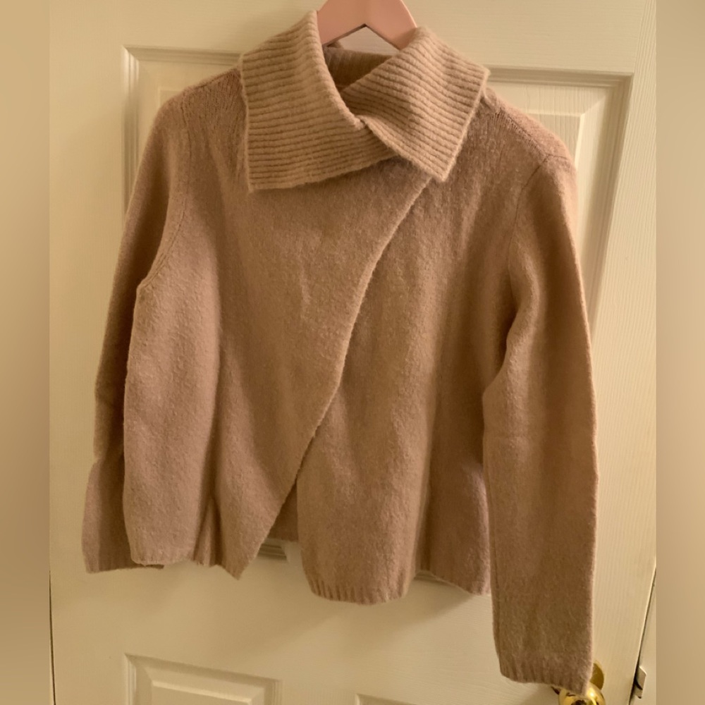 United Colours of Benetton dusty pink sweater